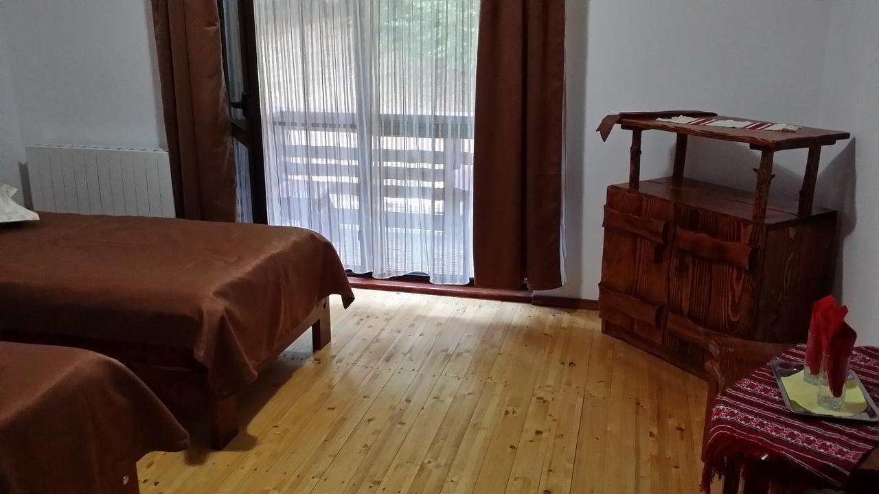 Berevoesti Cabana Barlogul Lupilorヴィラ エクステリア 写真